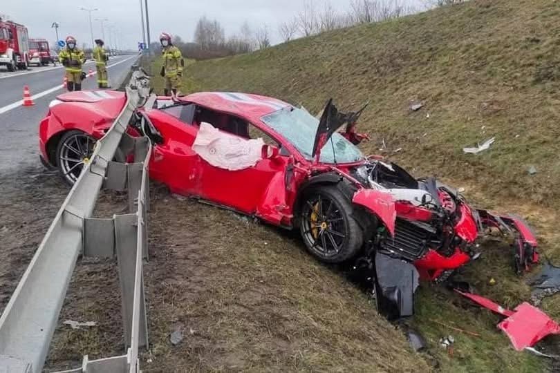 Huge loss. A widely beloved star has passed away today in horror car accident